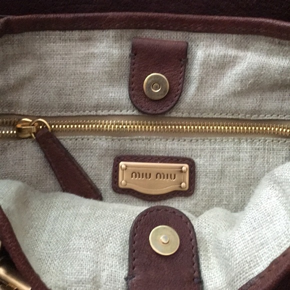 ✅️SOLD✅️Host Pick x2 MIU MIU/PRADA Leather Bag w/dust bag - Picture 12 of 17
